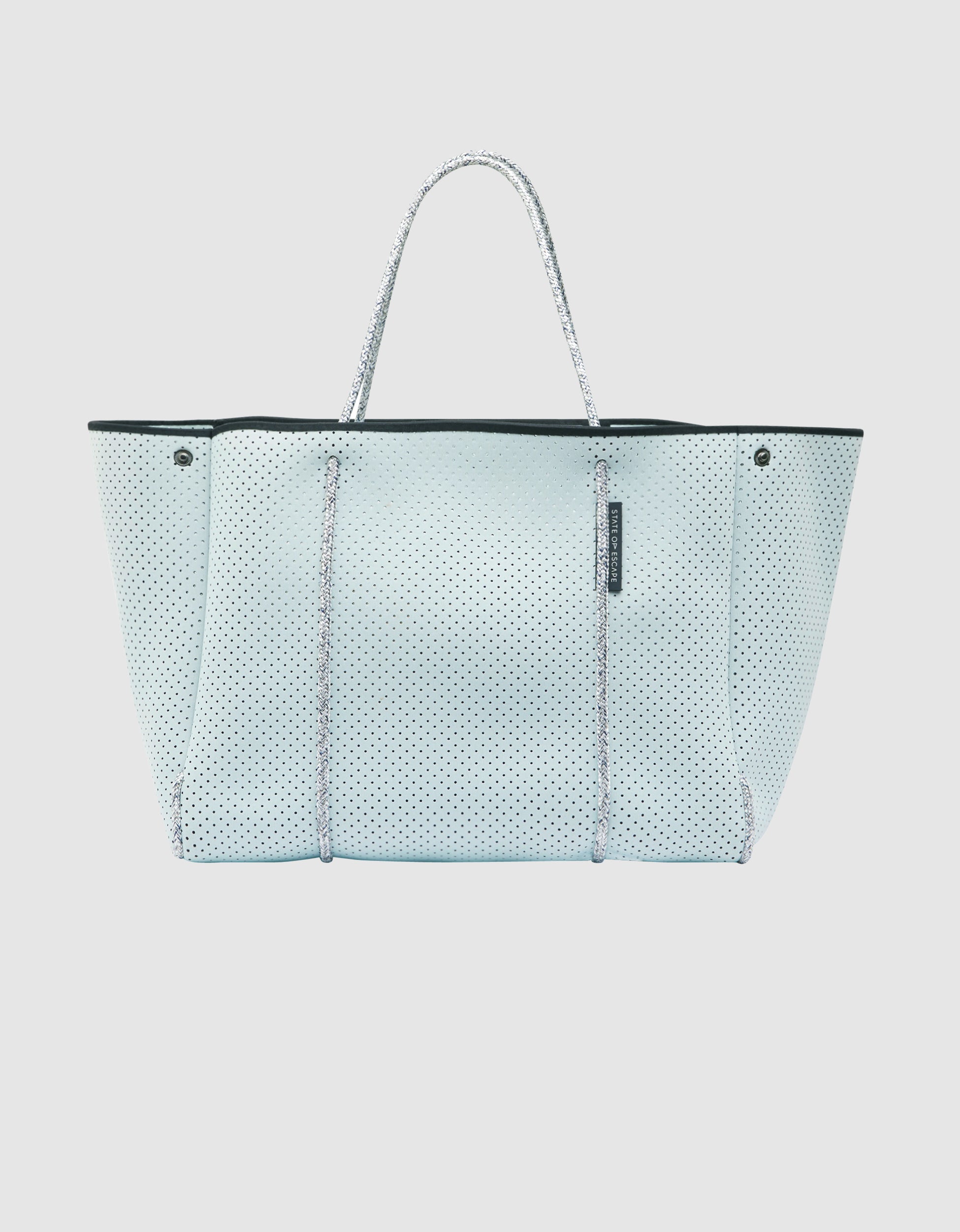 Escape™ tote in glacier – State of Escape