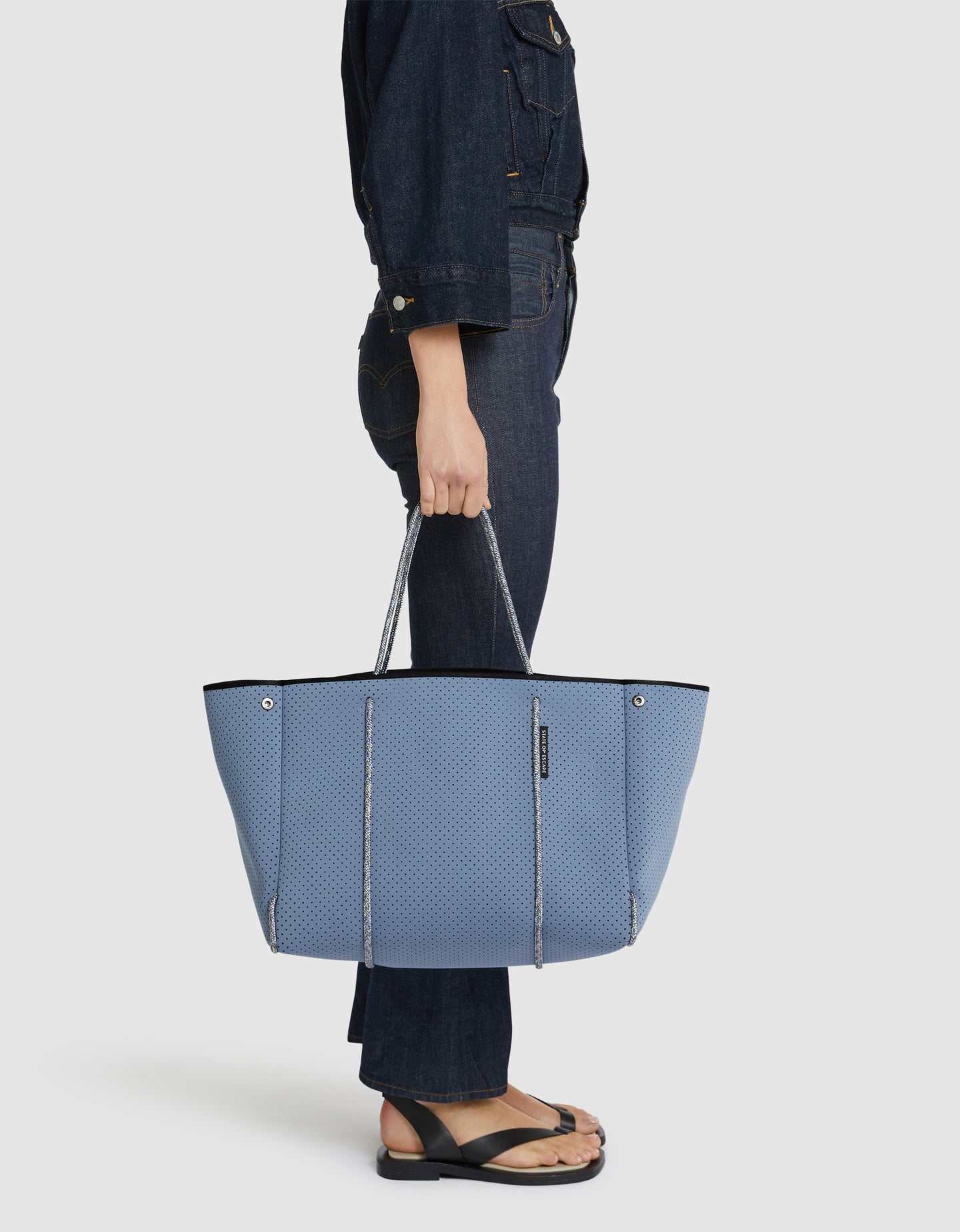 Escape™ tote in washed lapis – State of Escape