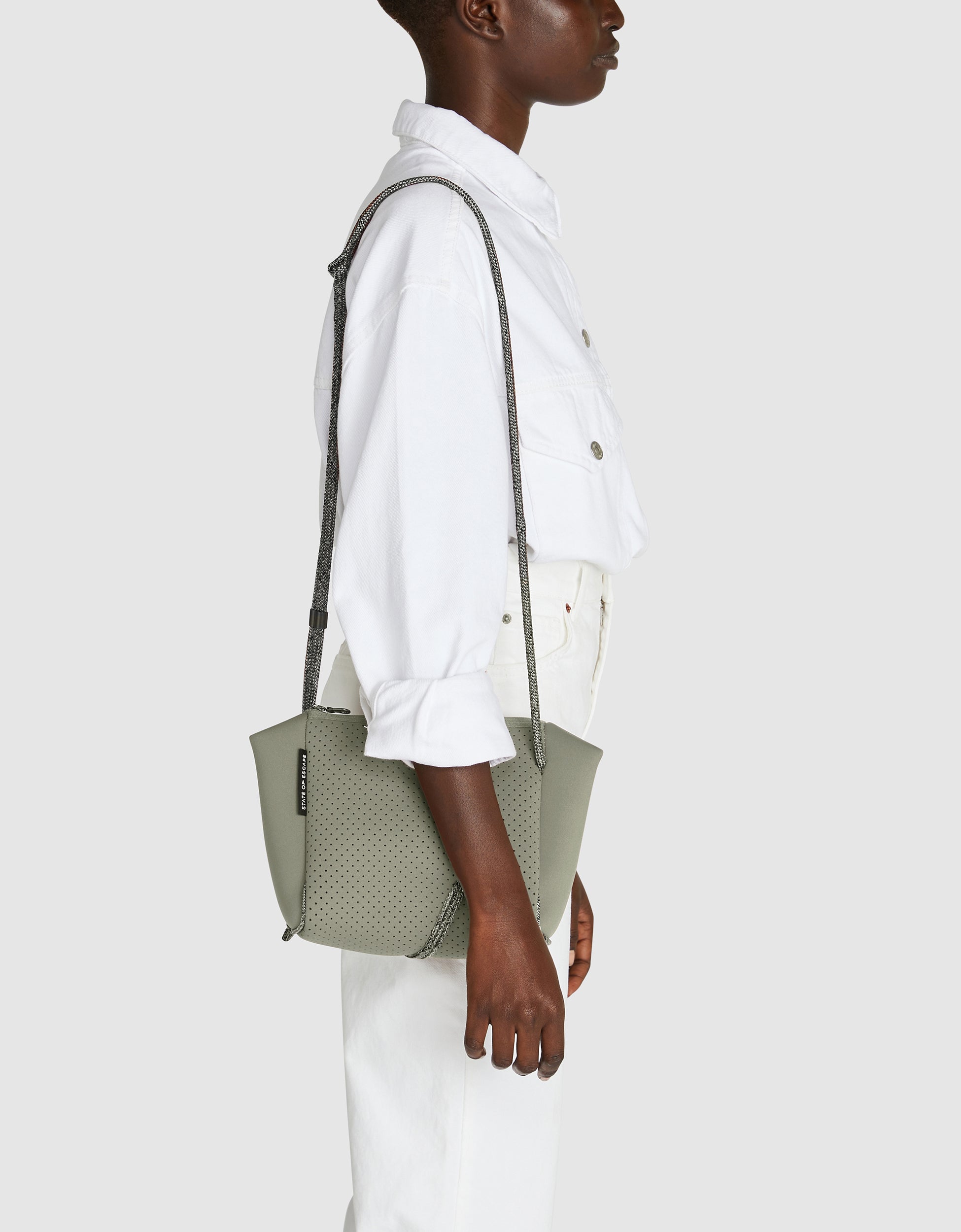 Festival crossbody in sage green – State of Escape