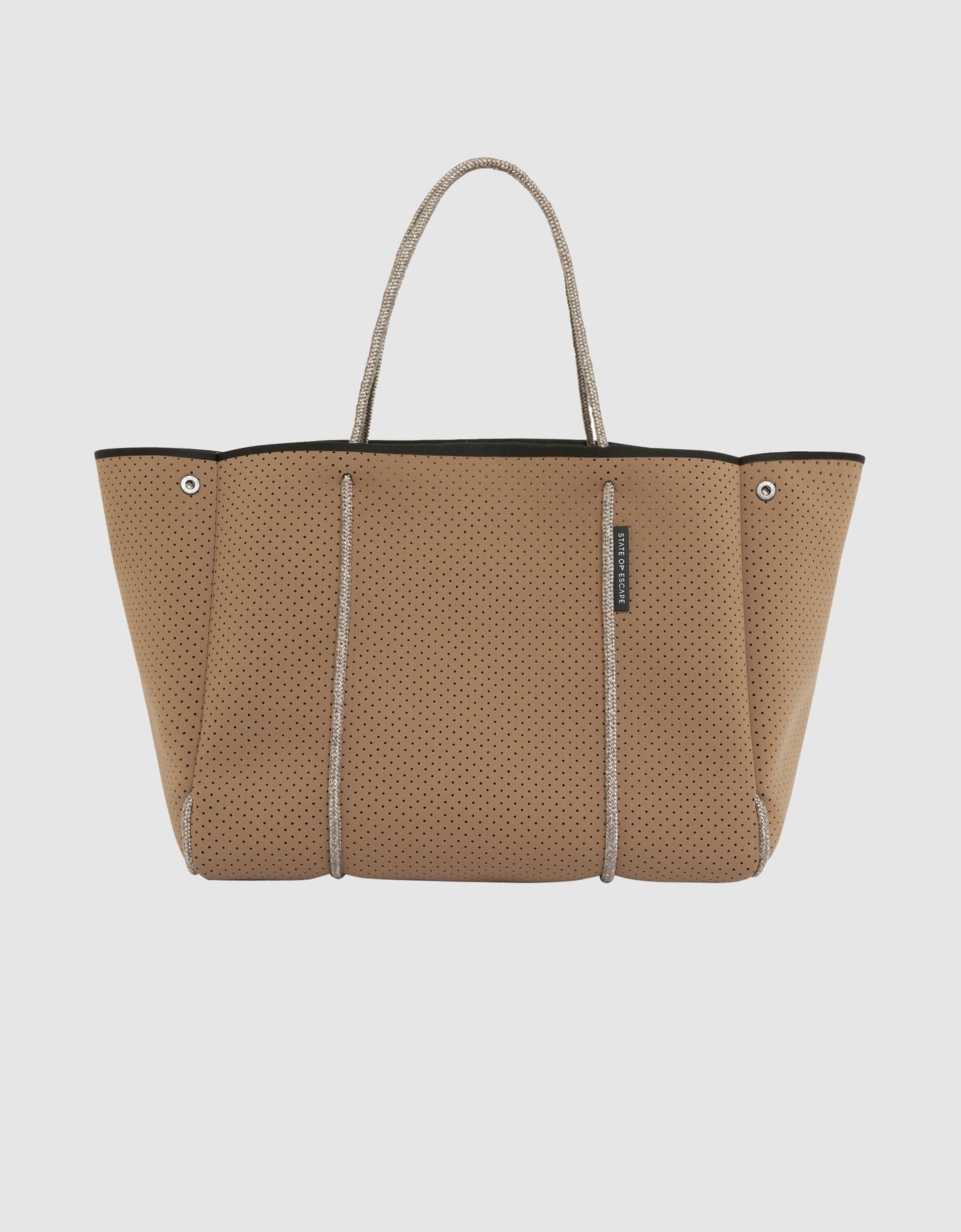 Escape™ tote in caramel – State of Escape