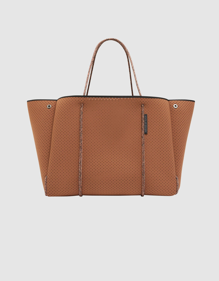 Escape™ tote in saddle – State of Escape