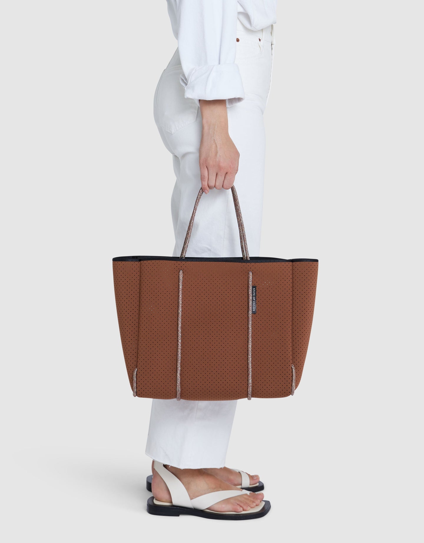 Flying Solo tote in saddle – State of Escape