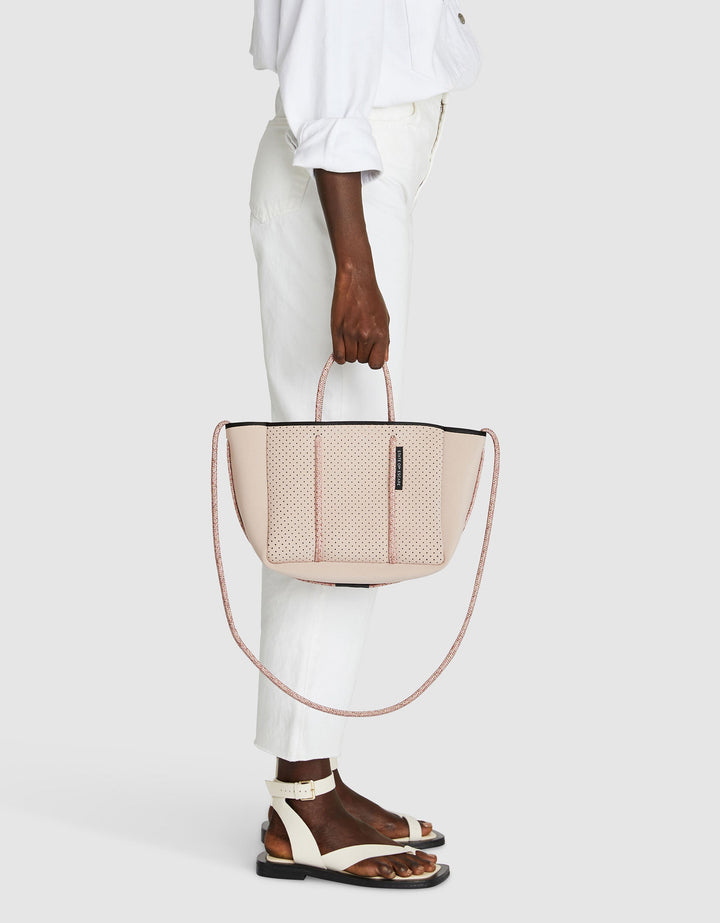 Petite Escape Tote In Blush – State of Escape