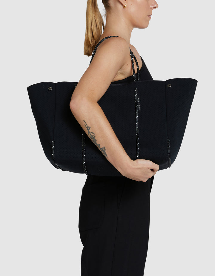 Escape™ tote in highlight fleck black – State of Escape